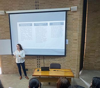 Diana Maria Ramirez Sarmiento Presenting